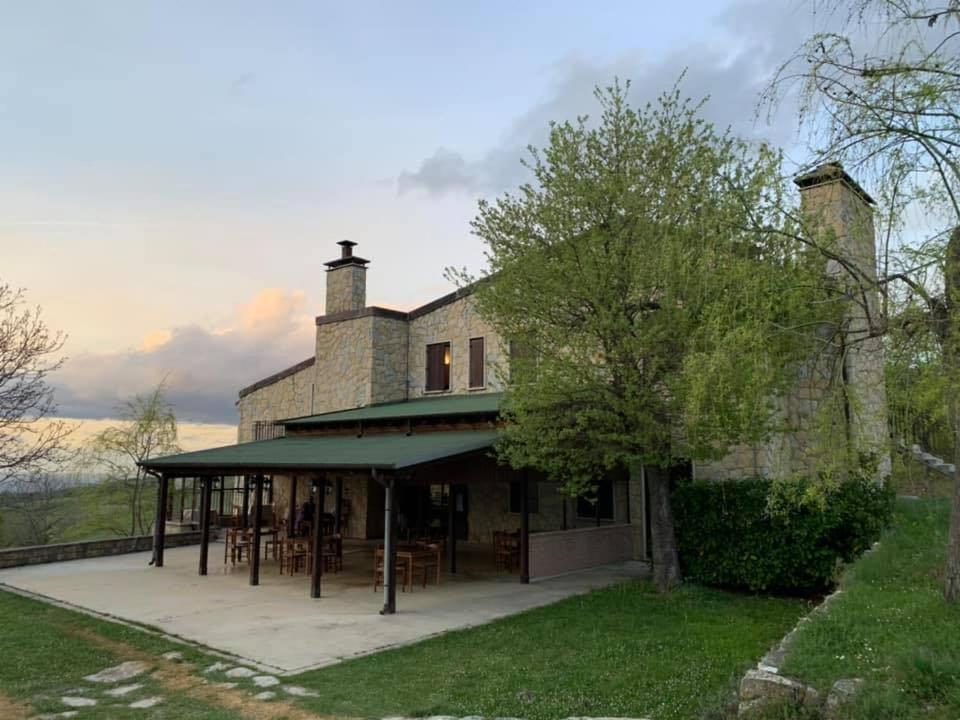 Terrae Eremis: Ristorante, Bar, B&B Roccamorice Exterior foto