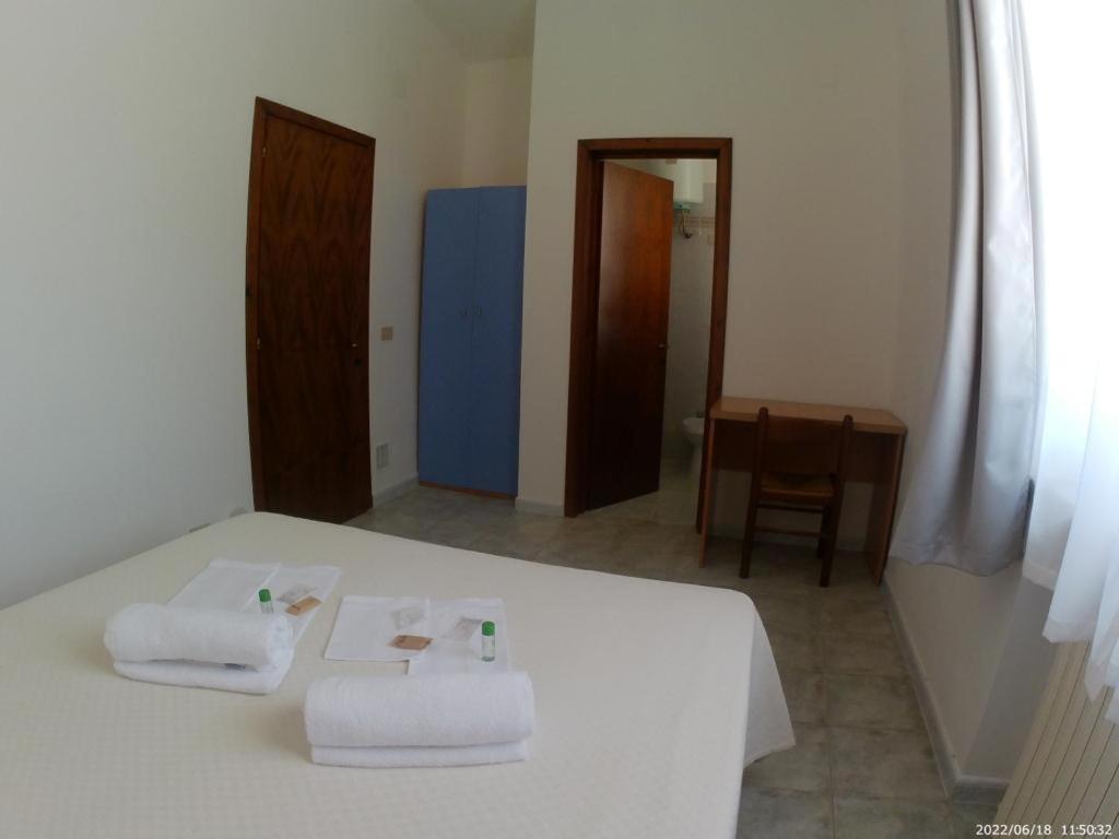 Terrae Eremis: Ristorante, Bar, B&B Roccamorice Exterior foto
