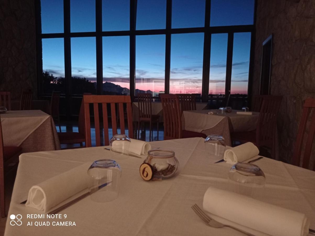 Terrae Eremis: Ristorante, Bar, B&B Roccamorice Exterior foto
