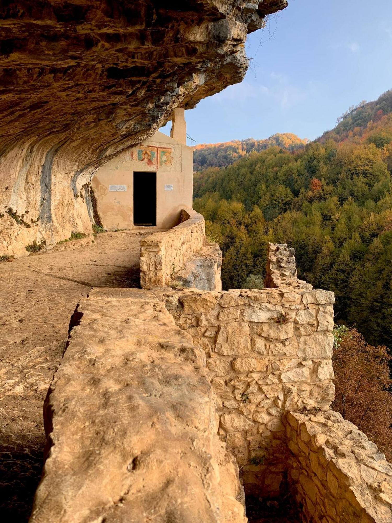 Terrae Eremis: Ristorante, Bar, B&B Roccamorice Exterior foto